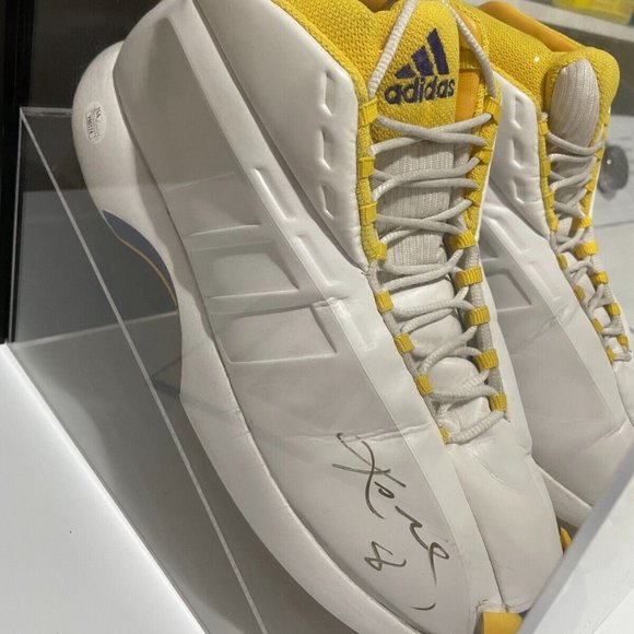 Adidas Kobe Bryant Autographed Shoe NBA Lakers with case n certificate - Picture 1 of 5